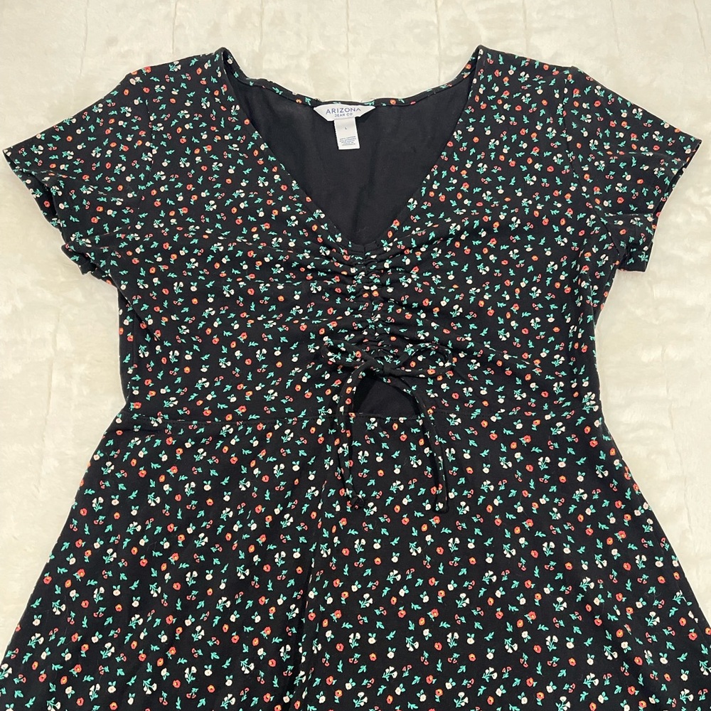 Black flower print short dress- short sleeve
